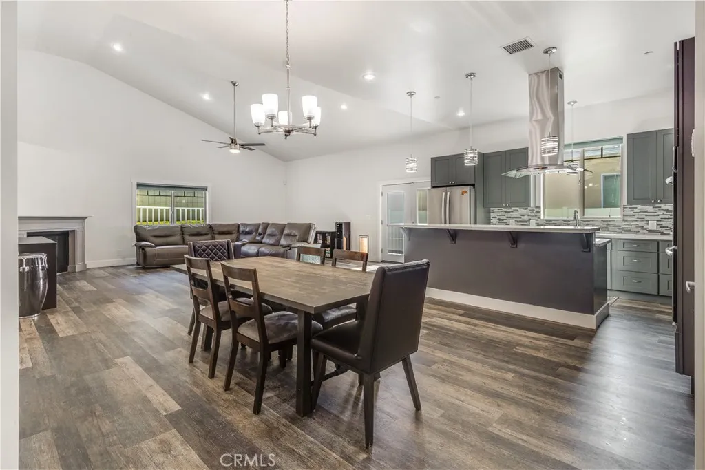 1224 243rd Street, Harbor City, California 90710 home-pic-3